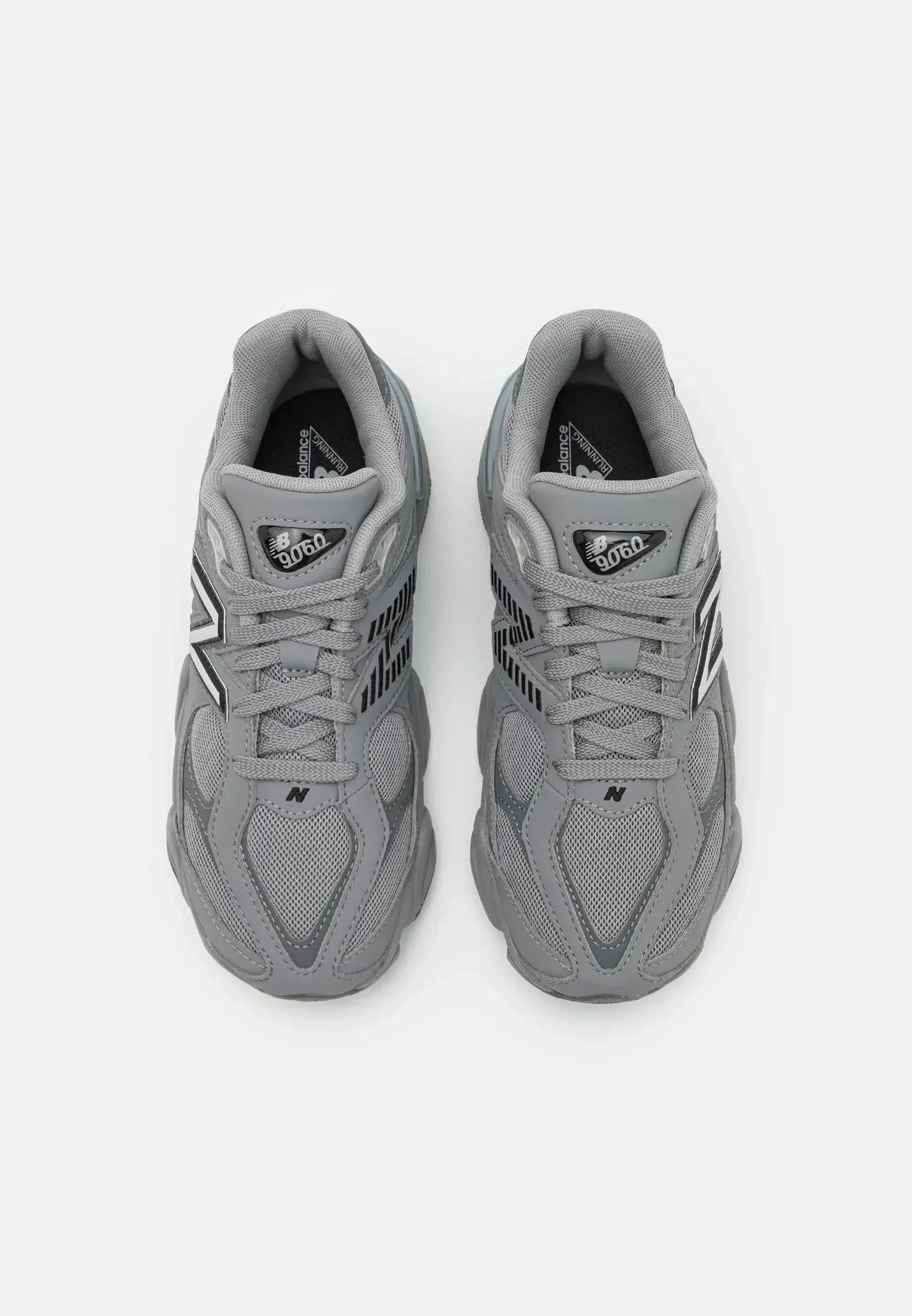 New Balance 9060 Gris SneakStyle