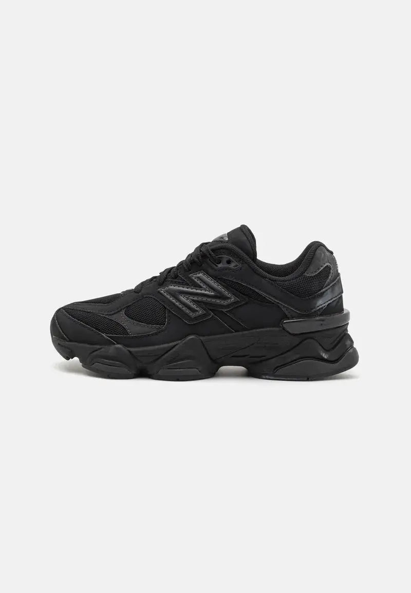 New Balance 9060 Full Noir SneakStyle