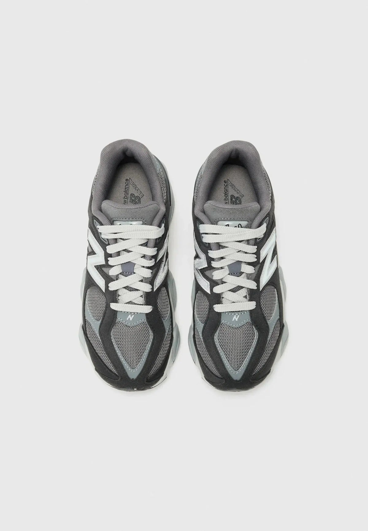New Balance 9060 Gris Léger SneakStyle