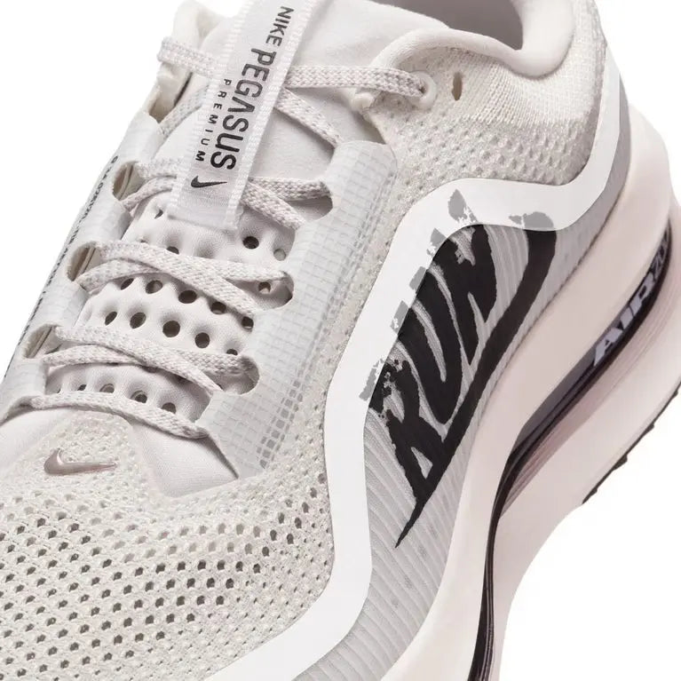 Nike Pegasus Premium 41 Blanc & Marron SneakStyle
