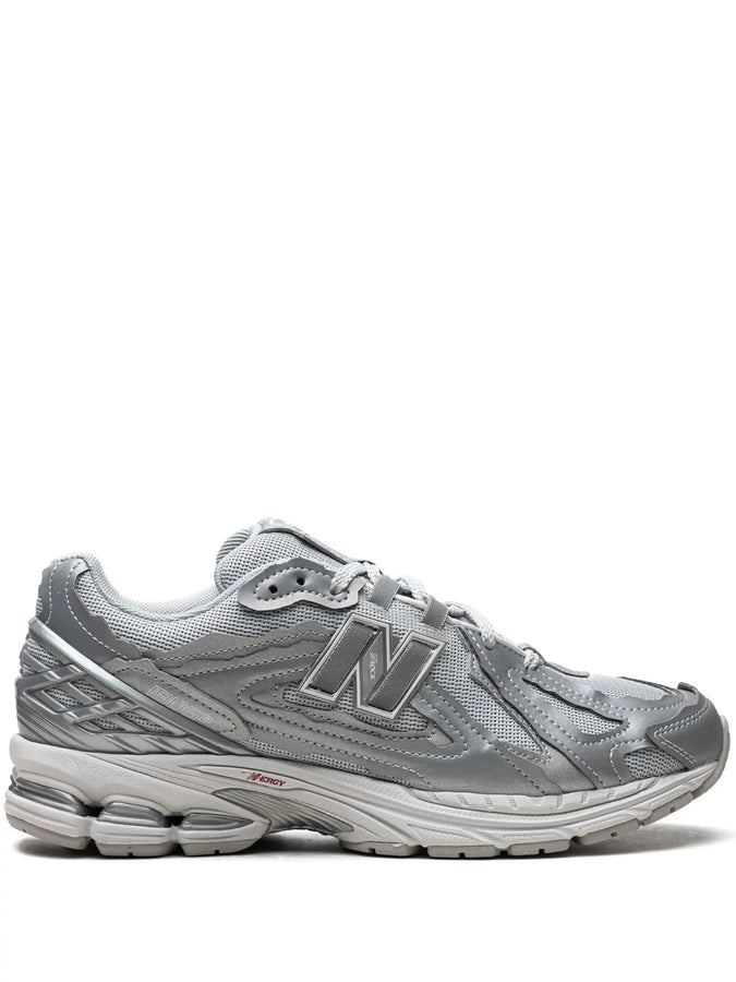 New Balance 1906 Gris SneakStyle