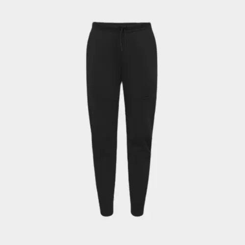 Outfit Tech Fleece Black + Casquette Offerte SneakStyle