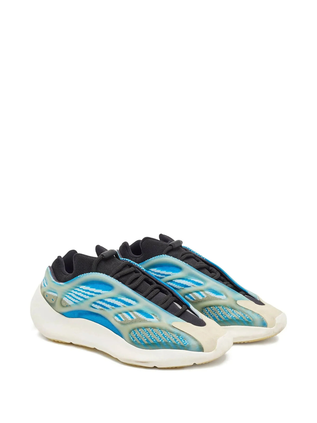 Yeezy Boost 700 Bleu SneakStyle