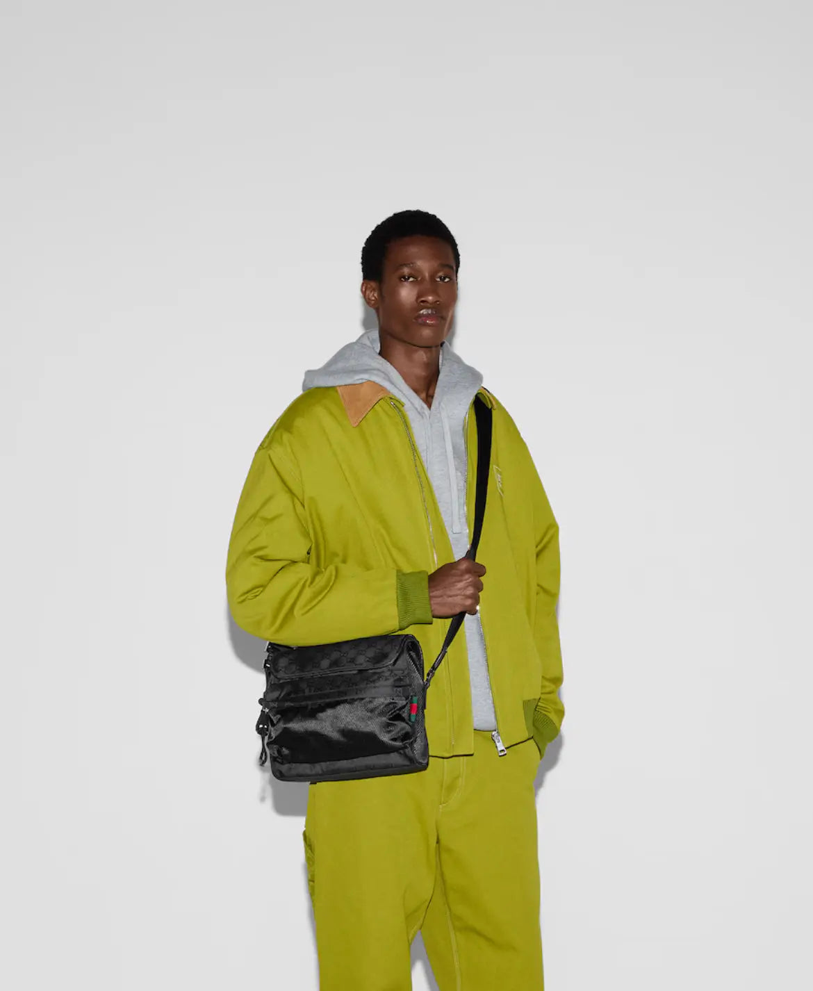 Sac à bandoulière Gucci Nexus moyen format SneakStyle
