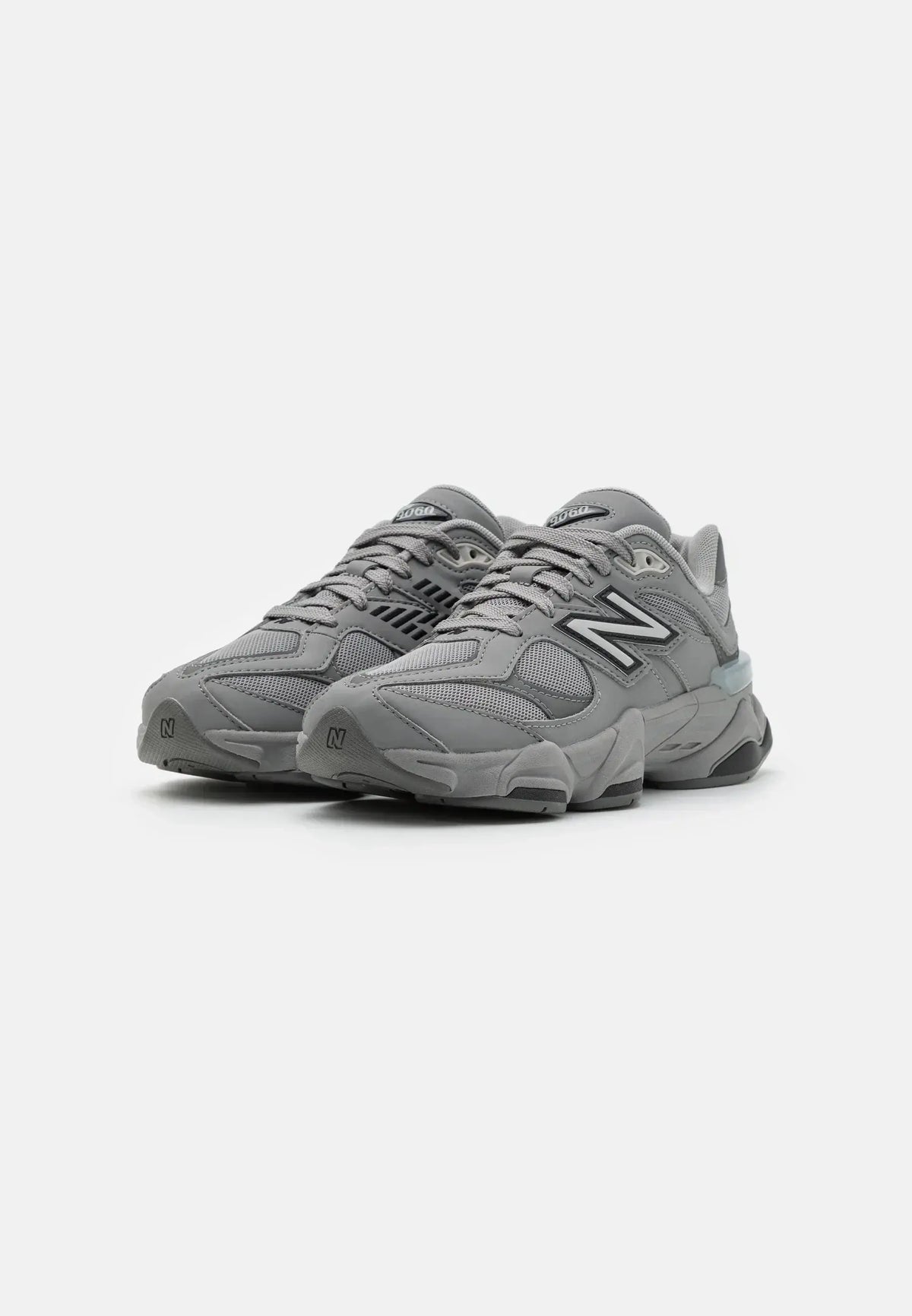 New Balance 9060 Gris SneakStyle