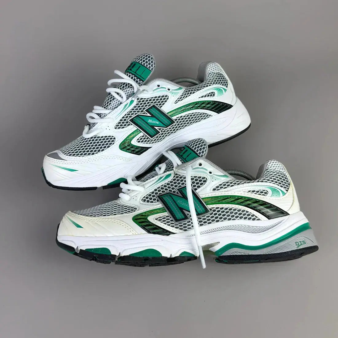 New Balance Vert SneakStyle