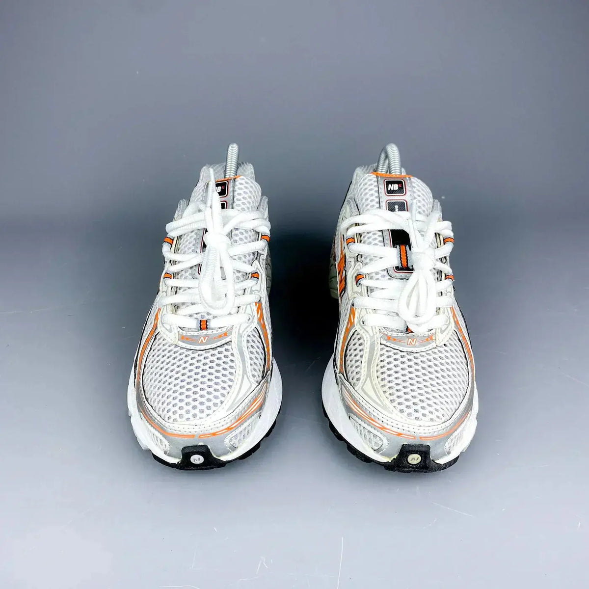 New Balance 740 Orange SneakStyle