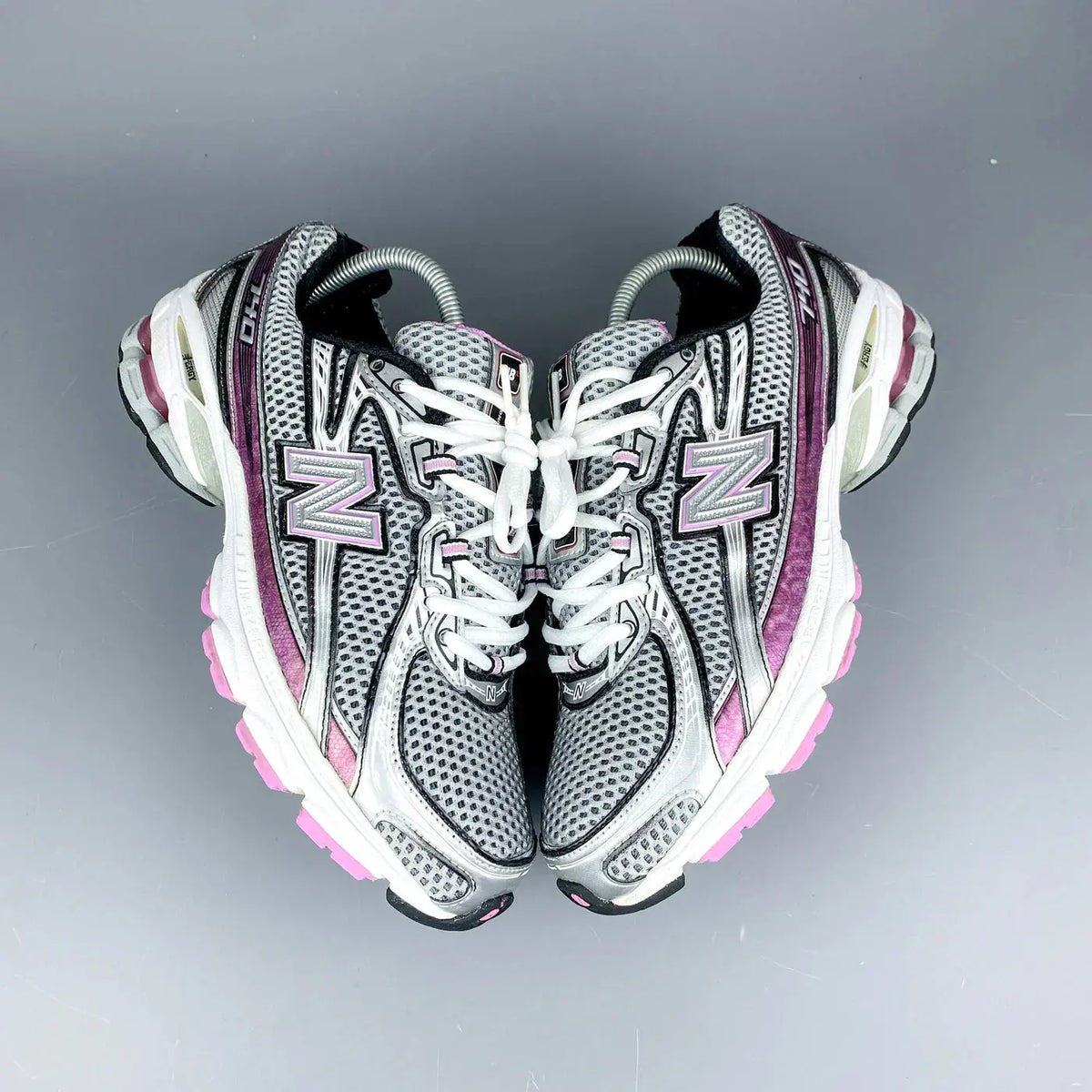 New Balance 740 Rose SneakStyle
