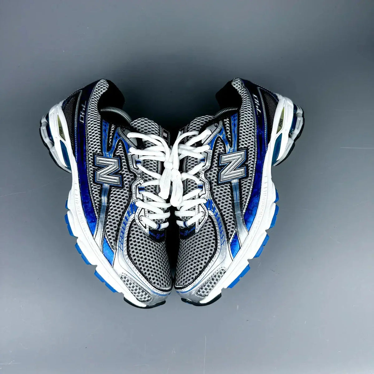New Balance 740 Bleu Foncé SneakStyle