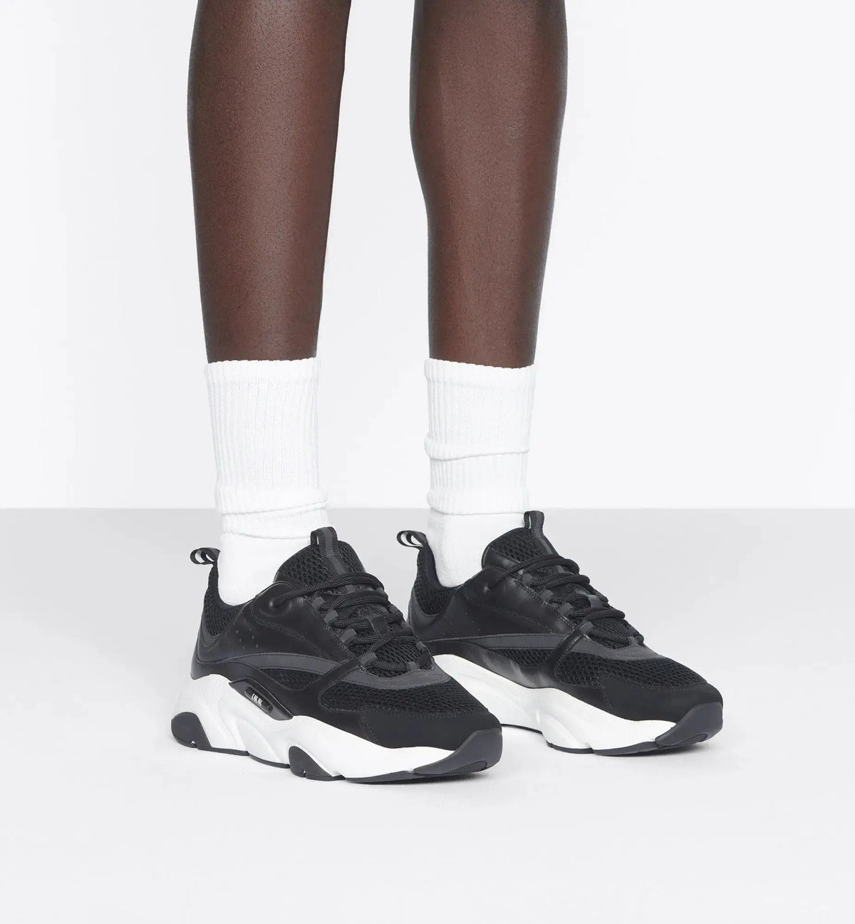 Dior B22 Noir & Blanc SneakStyle