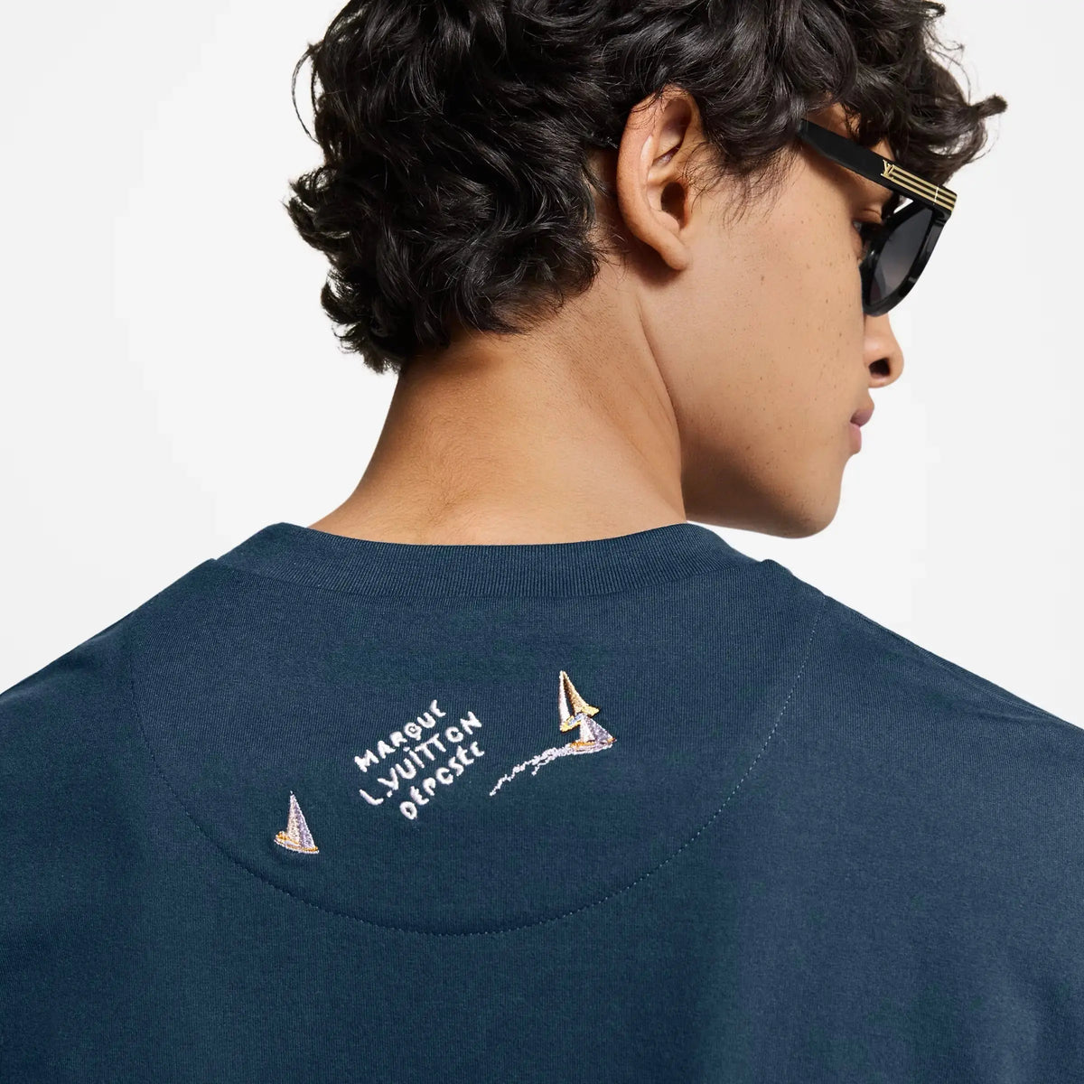 Tee-shirt en coton brodé SneakStyle