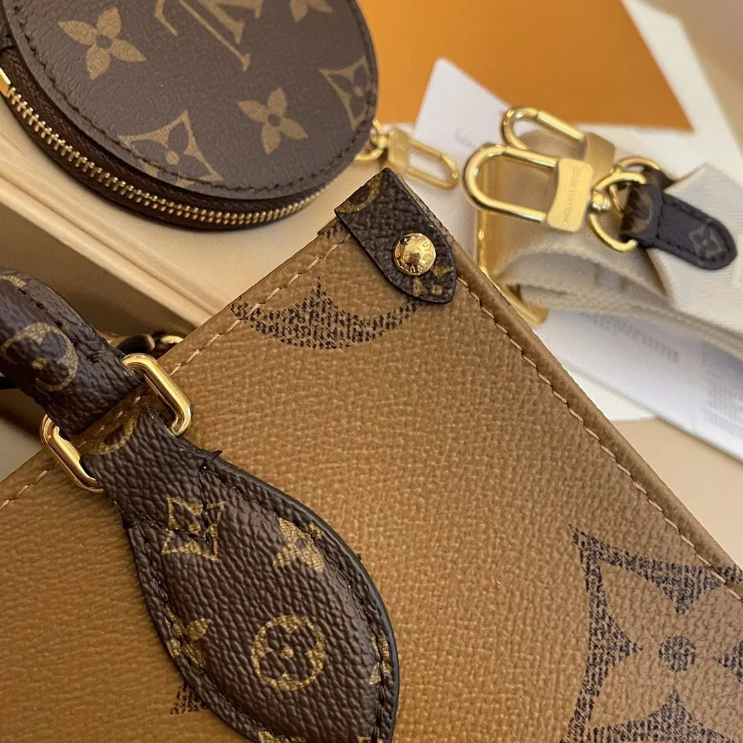 LV - Petit Cabas OnTheGo BB Maron double SneakStyle