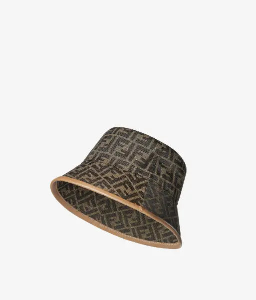 Fendi Chapeau en nylon FF Beige SneakStyle