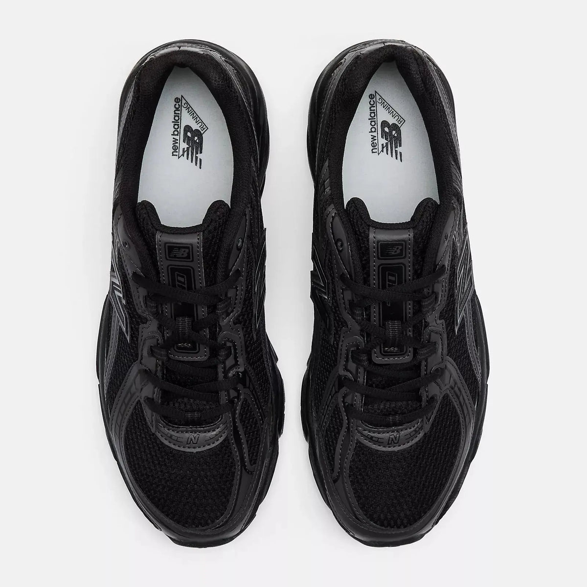 New Balance 740 Full Noir SneakStyle