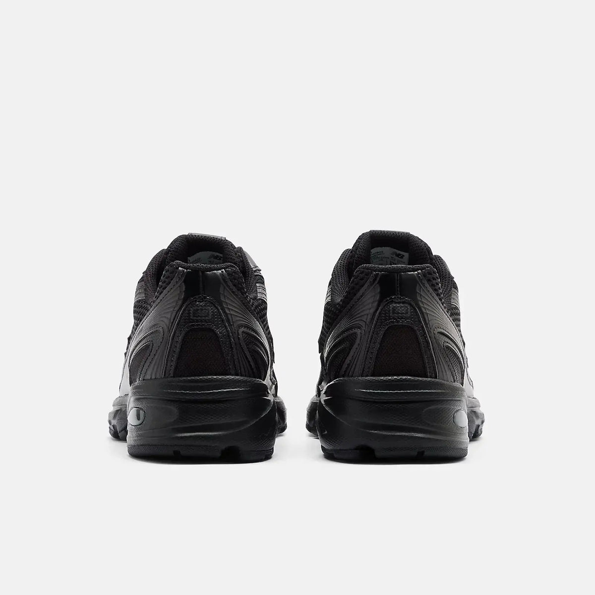 New Balance 740 Full Noir SneakStyle